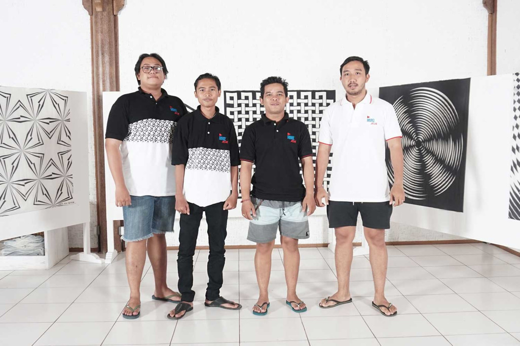 HMQ ASIA, Team